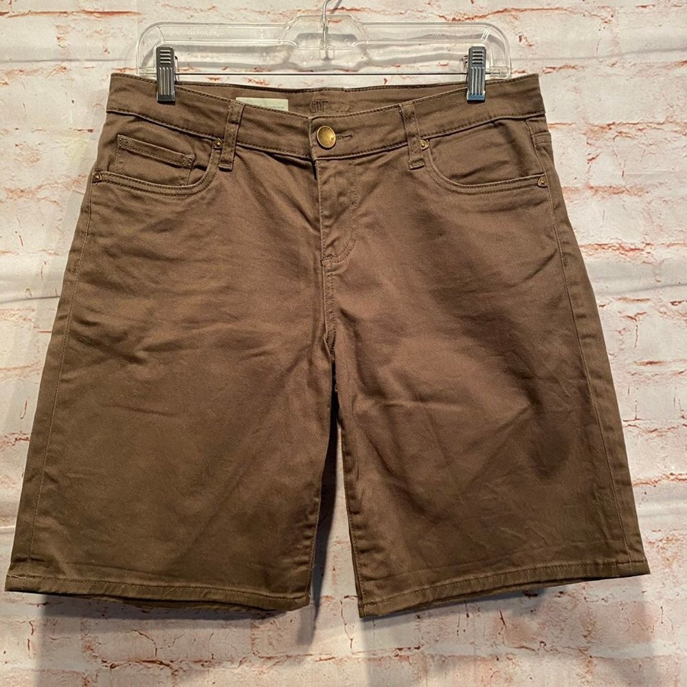 Kut from kloth Cathrine shorts Olive Green 8 knee